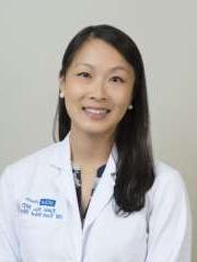 Katie Y. 胡，内科医学博士